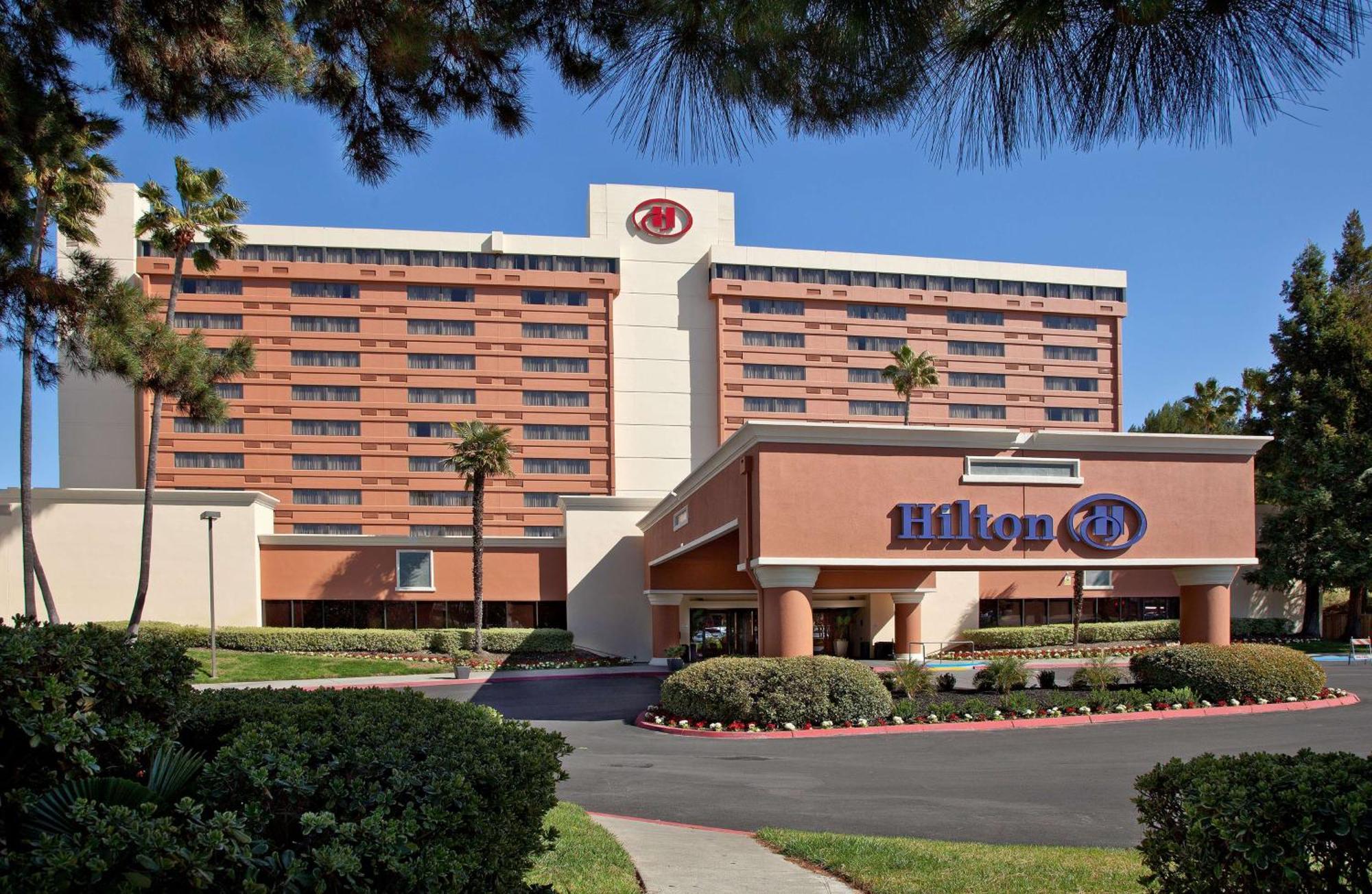 Hotel Hilton Concord Exterior foto
